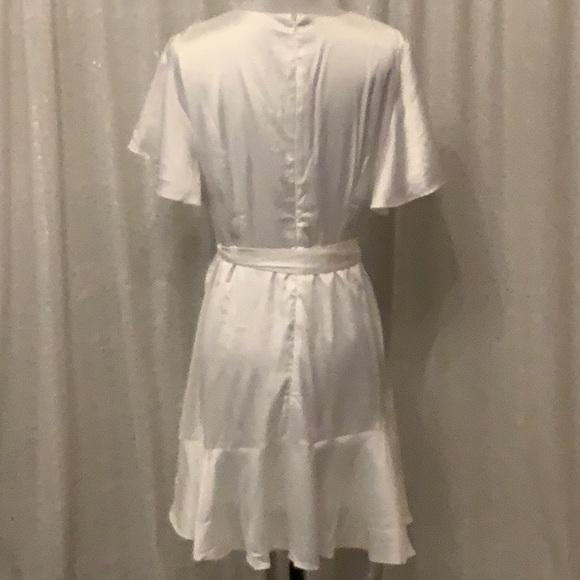 White Satin Southern Fried Chics Mini - Picture 2 of 3